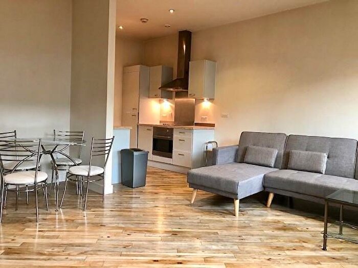 1 Bedroom Apartment To Rent In Waterfront Walk, Birmingham, B1