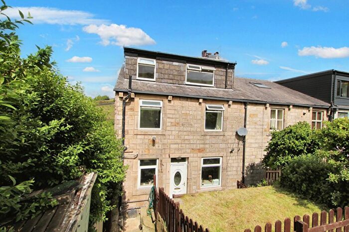 2 Bedroom End Of Terrace House For Sale In Back Lumbutts Road, Todmorden, OL14