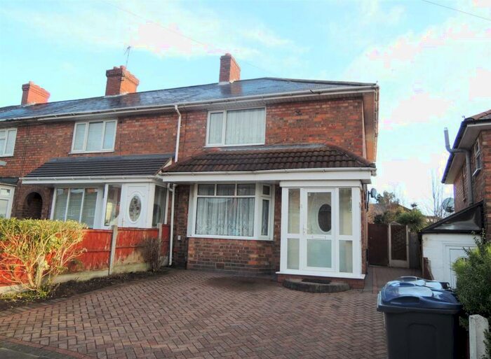 2 Bedroom End Of Terrace House To Rent In Rivington Crescent, Kingstanding, Birmingham, B44