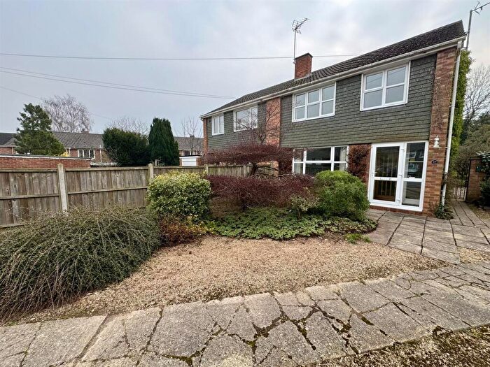 3 Bedroom Semi-Detached House To Rent In Knights Way, Newent, GL18