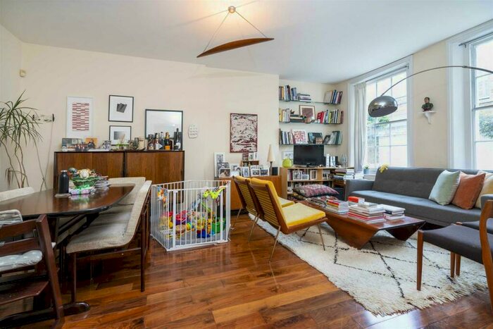 2 Bedroom Apartment To Rent In Barnsbury Street, Angel, N1