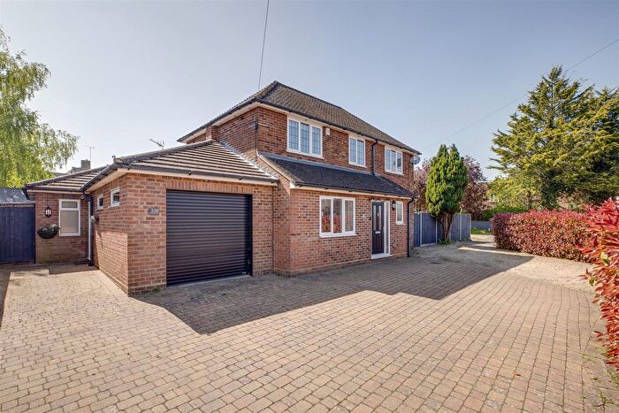 4 Bedroom Detached House For Sale In Desborough Avenue, High Wycombe, HP11