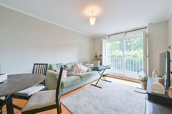 1 Bedroom Flat For Sale In Dinerman Court, St John's Wood, London, NW8
