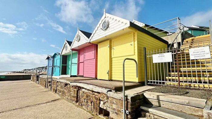 Chalet For Sale In Pier Approach, Walton-On-Naze, CO14