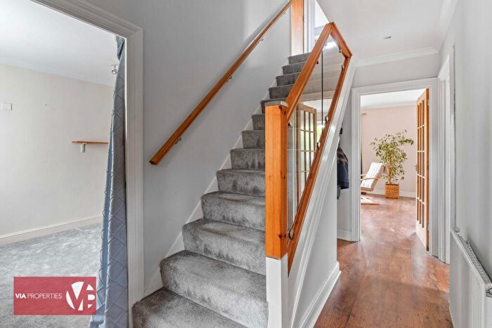 5 Bedroom Detached House For Sale In Badgers Croft, Broxbourne, EN10