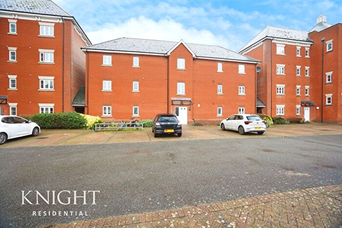 2 Bedroom Flat For Sale In Vitoria Mews, Colchester, CO2