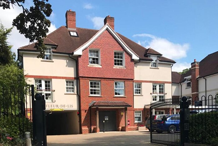 2 Bedroom Retirement Property For Sale In Wokingham, RG40