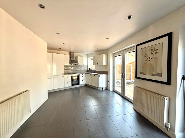 3 Bedroom Mews To Rent In The Avenue, Stoke-On-Trent, ST7