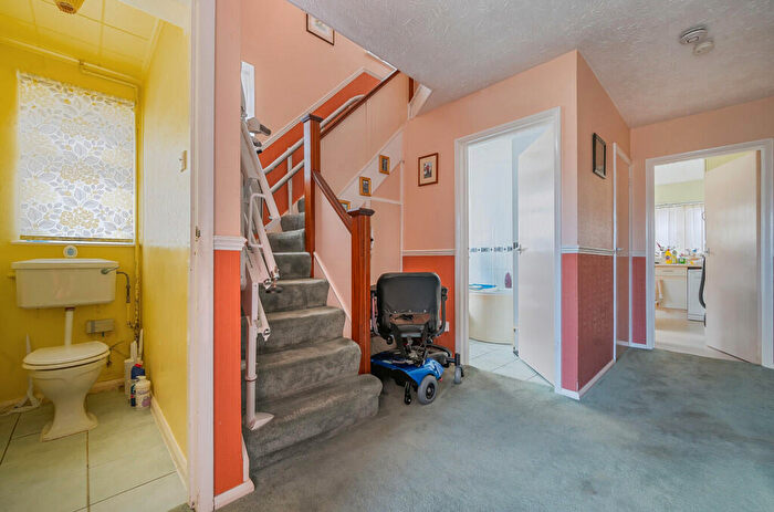 3 Bedroom Detached House For Sale In Sundon Road, Houghton Regis, Dunstable, LU5