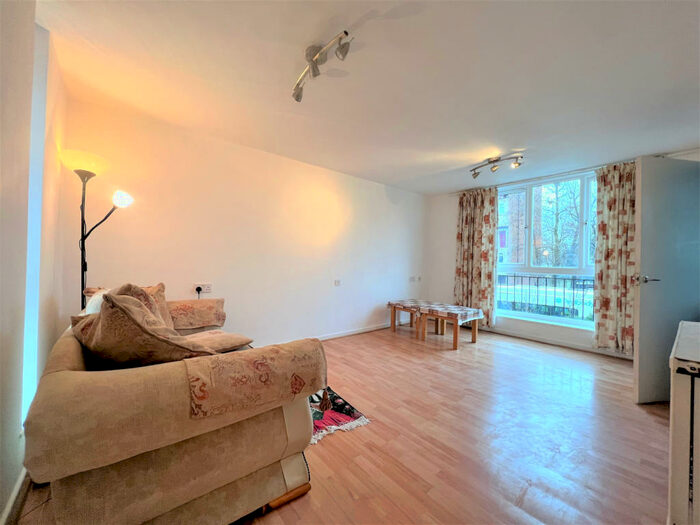 1 Bedroom Flat To Rent In London, E2