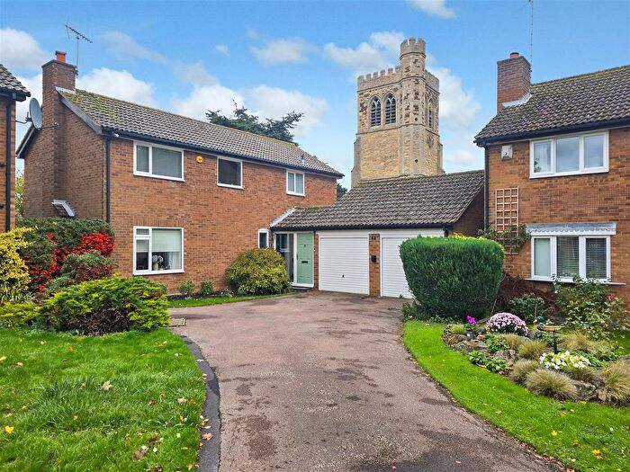 4 Bedroom Detached House For Sale In Elmers Park, Bletchley, Milton Keynes, MK3