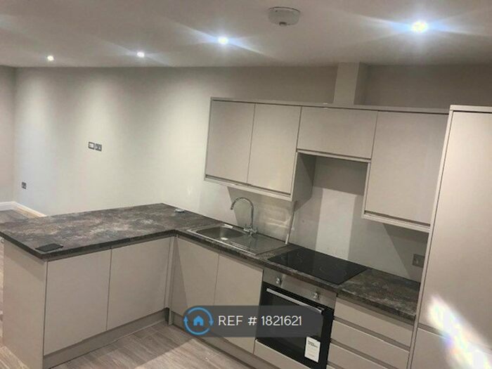 2 Bedroom Flat To Rent In Lawn Road, Southampton, SO17