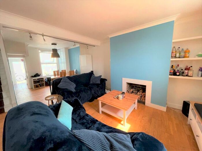 4 Bedroom House To Rent In Sussex Street, Brighton, BN2