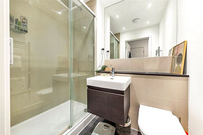 3 Bedroom Flat To Rent In Hering Road, Trumpington, Cambridge, Cambridgeshire, CB2