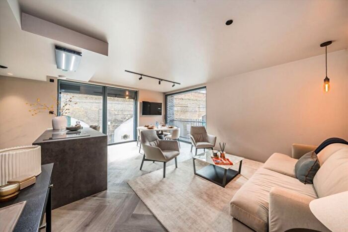 2 Bedroom Flat For Sale In Cremer Street, Hoxton, E2