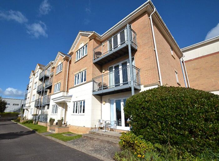 2 Bedroom Apartment For Sale In Medina View, East Cowes, Isle Of Wight, PO32