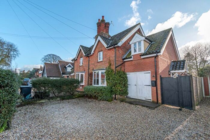 3 Bedroom Semi-Detached House For Sale In High Street, Tittleshall, PE32