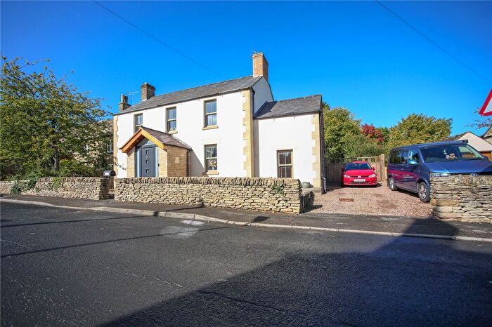 4 Bedroom Detached House To Rent In Birdlip, Gloucester, Gloucestershire, GL4