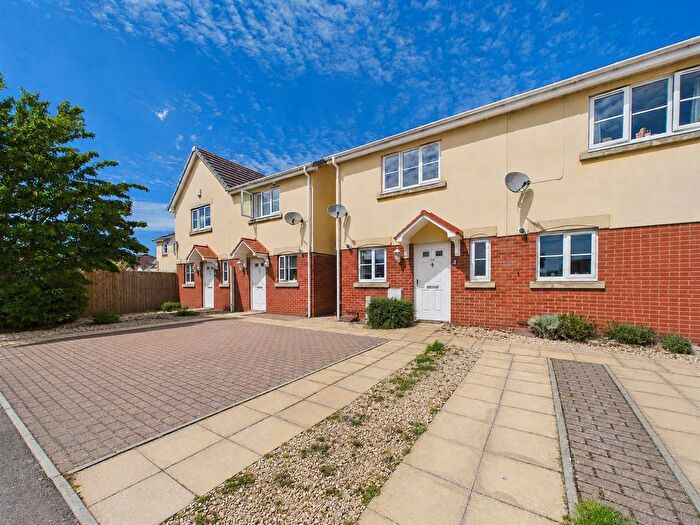 2 Bedroom End Terrace House For Sale In Finch Road, Innsworth, Gloucester, GL3