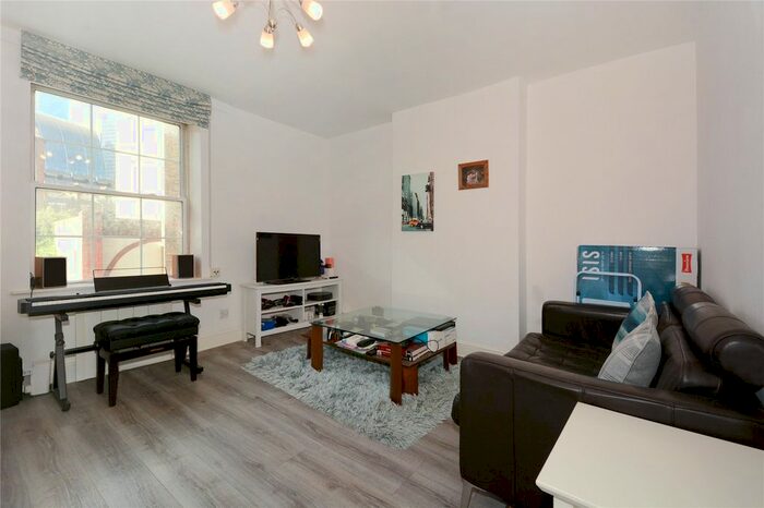 1 Bedroom Flat To Rent In Arcadia Court, Old Castle Street, E1