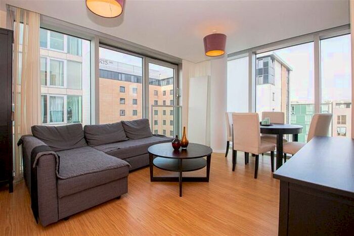 2 Bedroom Flat To Rent In Carnegie House, Central Milton Keynes, Milton Keynes, Bucks, MK9