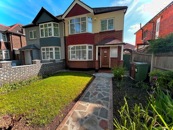 3 Bedroom Semi-Detached House To Rent In Benhill Avenue, Sutton, SM1