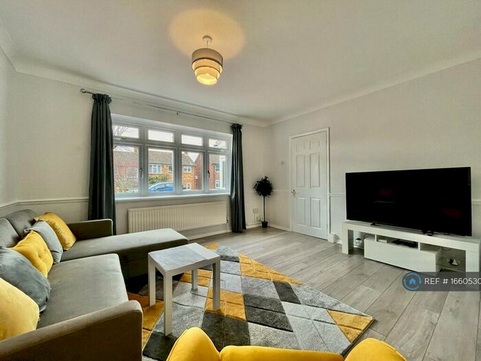 3 Bedroom Semi-Detached House To Rent In The Friars, Chigwell, IG7