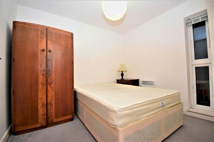 1 Bedroom Flat To Rent In Dunstall Street, Scunthorpe, DN15