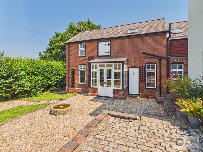 3 Bedroom Town House For Sale In Highweek Village, Newton Abbot, TQ12