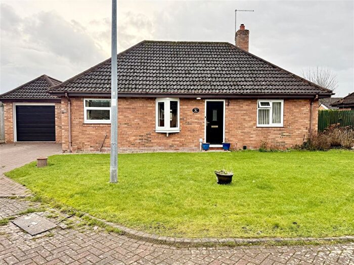 2 Bedroom Detached Bungalow For Sale In Rowan Court, Pocklington, York, YO42