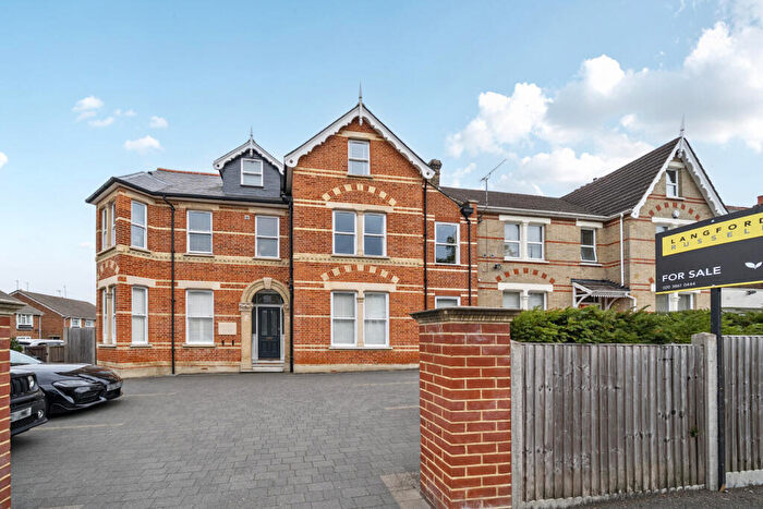 2 Bedroom Apartment For Sale In Hatherley Road, Sidcup, DA14