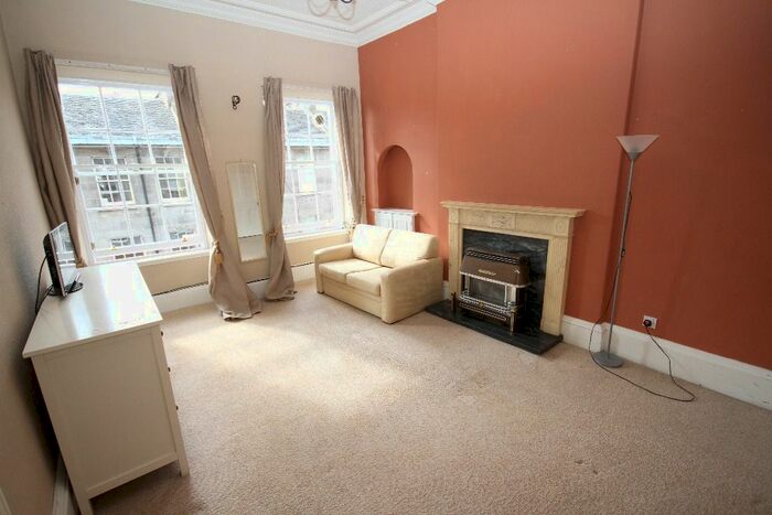 2 Bedroom Flat To Rent In Brighton Street, Edinburgh, EH1