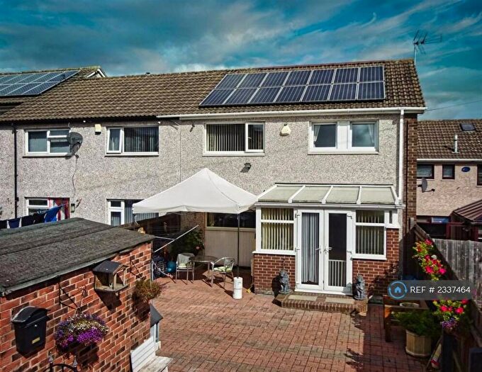 4 Bedroom Semi-Detached House To Rent In Holdforth Gardens, Leeds, LS12