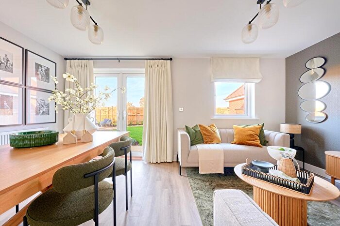 3 Bedroom Semi-Detached House For Sale In Harvest Ride, Warfield, Bracknell, RG42