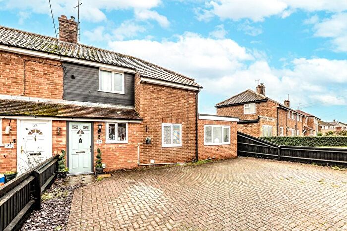 4 Bedroom Semi Detached House For Sale In Oxford Crescent, Didcot, Oxfordshire, OX11