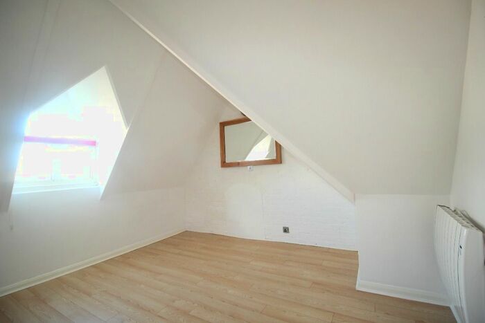 1 Bedroom Studio To Rent In Boyn Hill Ave, Maidenhead SL6