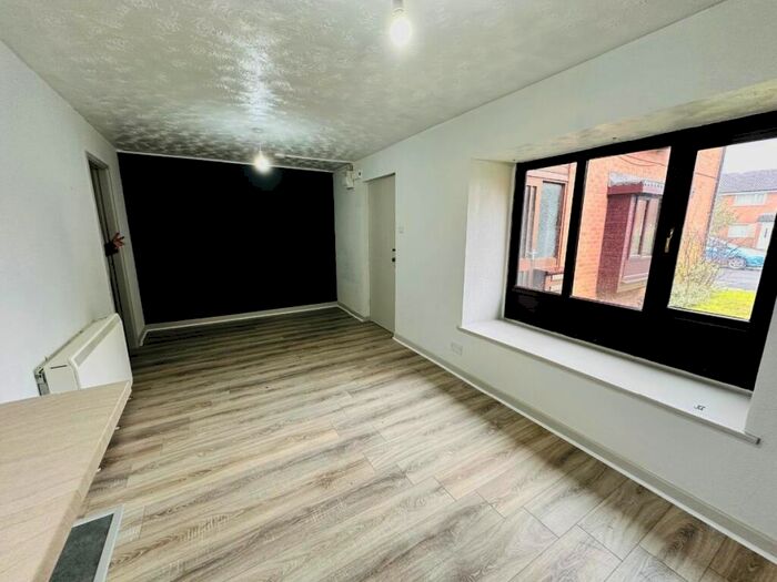 Apartment To Rent In Longley Close, Fulwood, Preston, PR2