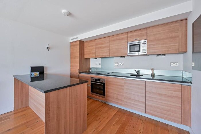 2 Bedroom Flat To Rent In John Harrison Way, Greenwich, London, SE10