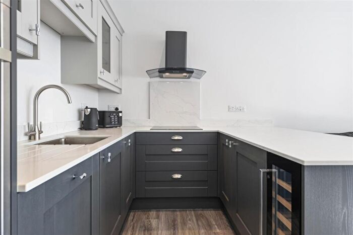 2 Bedroom Apartment To Rent In Apartment, New Square, Chesterfield, Derbyshire, S40