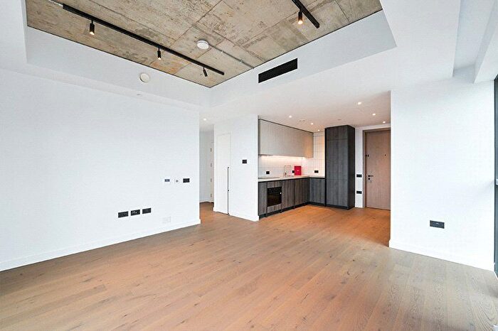 1 Bedroom Flat To Rent In Deal Porters Way, London, SE16