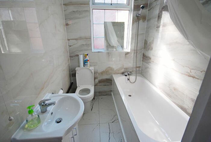 2 Bedroom Flat To Rent In Ealing Road, Wembley, HA0