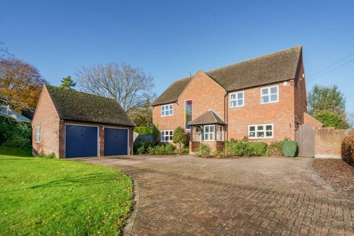 5 Bedroom Detached House For Sale In Balebeck, HP22
