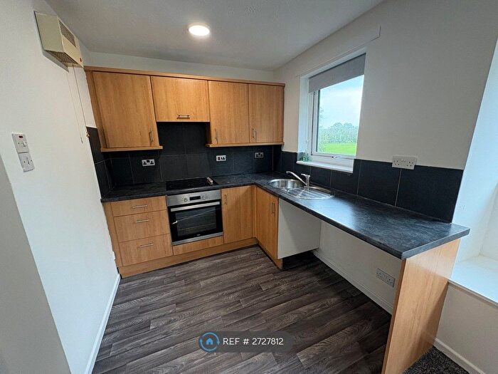 Studio To Rent In Clayton-Le-Woods, Chorley, PR6