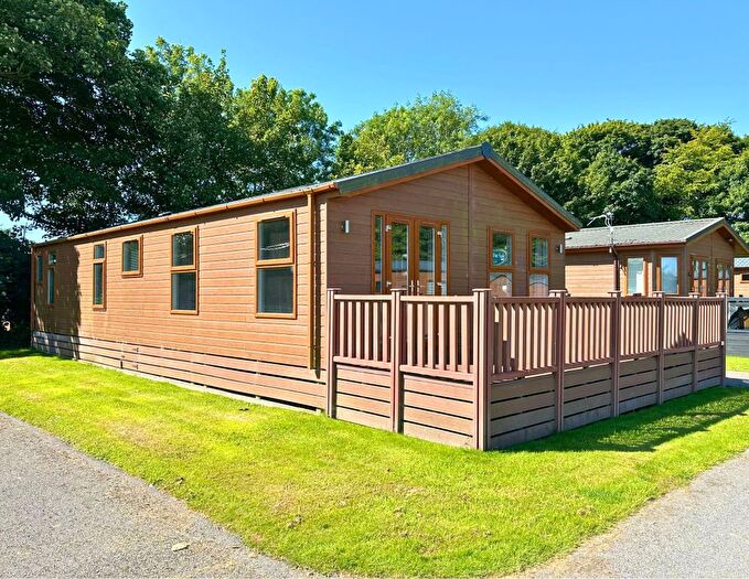 2 Bedroom Mobile/park Home For Sale In Flamborough Road, Sewerby, Bridlington, YO15