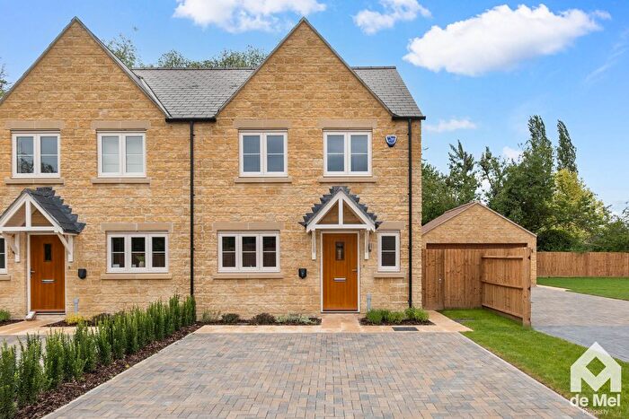 3 Bedroom Semi-Detached House For Sale In The Croft, Gretton, GL54