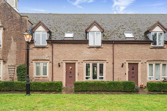 2 Bedroom Terraced House For Sale In Kings End, Bicester, OX26