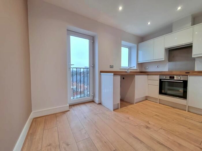 1 Bedroom Flat To Rent In Lichfield Road, Willenhall, WV12