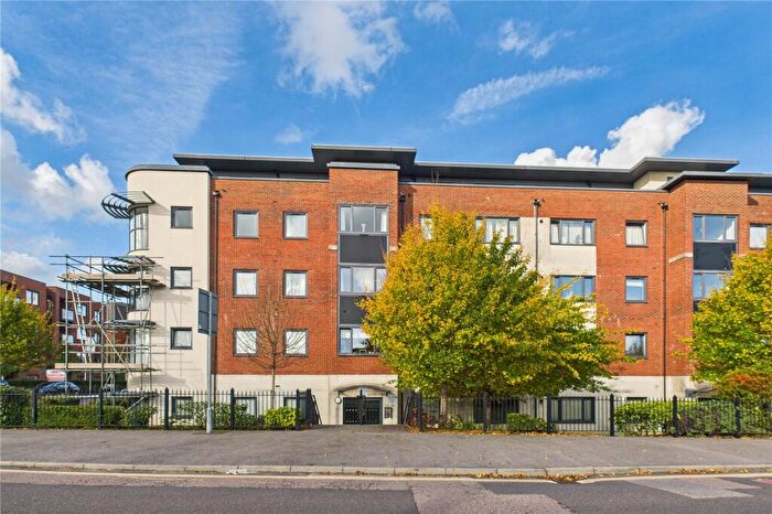 2 Bedroom Apartment For Sale In Fosters Place, East Grinstead, West Sussex, RH19