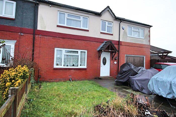 4 Bedroom Semi-Detached House For Sale In Fell Street, Leigh, WN7