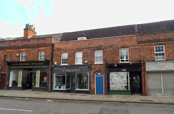 2 Bedroom Property To Rent In Flat St Peters Street, Bedford, MK40